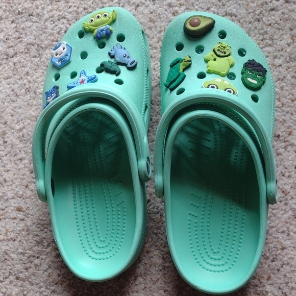 Women's Crocs Mint Green Clogs with Jibits - Picture 7 of 7